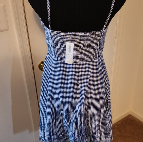 NWT !! OLD NAVY DRESS ! - Picture 3 of 7